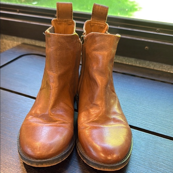 Franco Sarto Brown Leather Ankle Boots size 6.5 runs a little more like a 7 - Picture 1 of 10